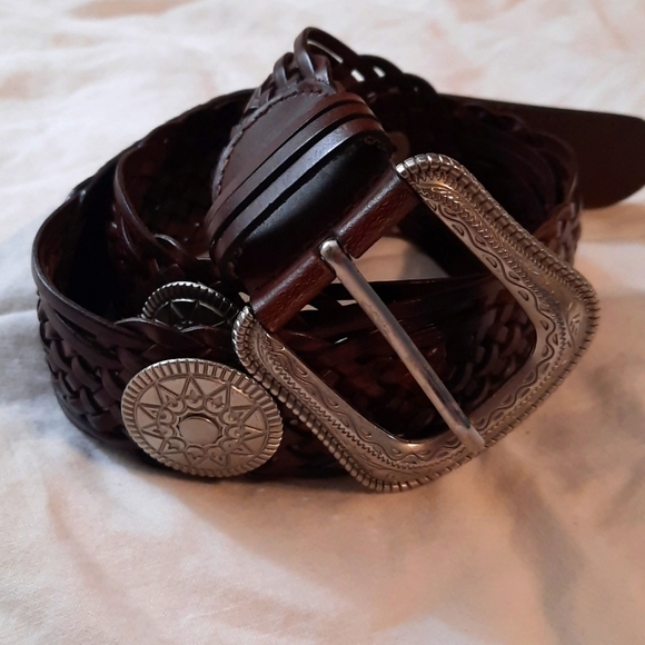 Genuine Bonded Leather weave braided belt with silver medallions s/m - Picture 2 of 8